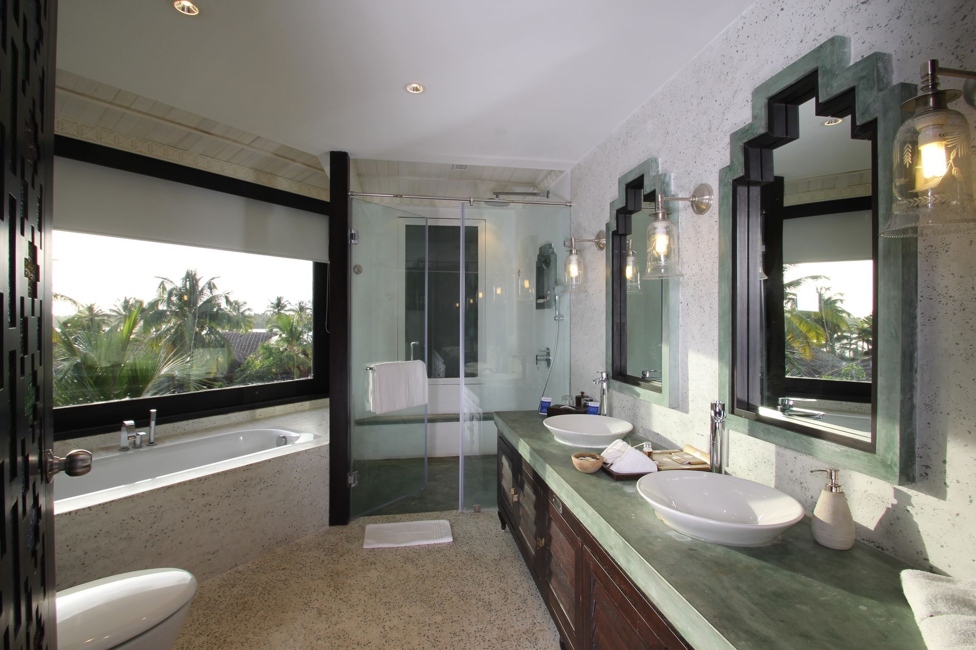 Vasundhara Sarovar Premiere Alappuzha Exterior photo
