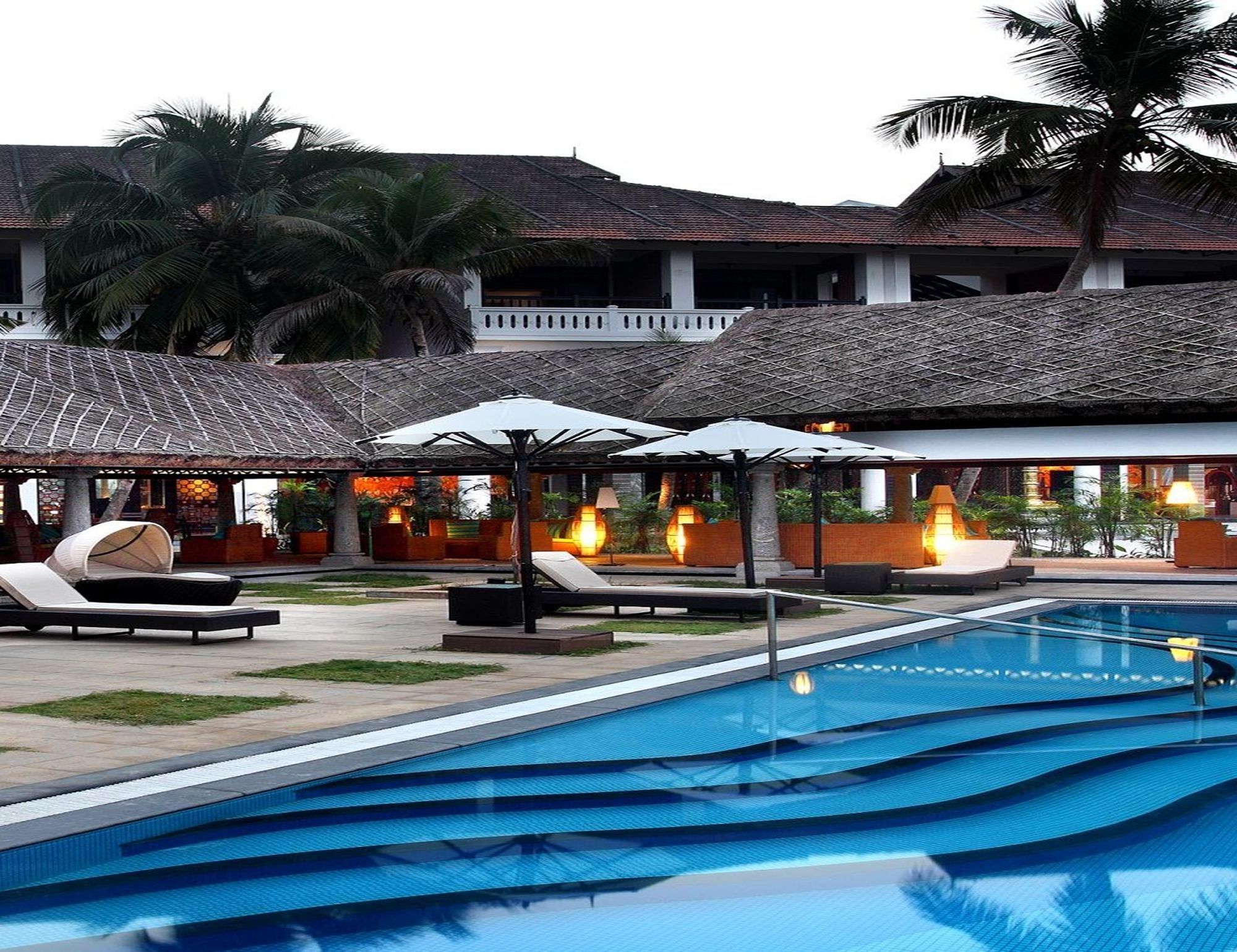 Vasundhara Sarovar Premiere Alappuzha Exterior photo